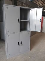 Tủ sắt bốn cánh