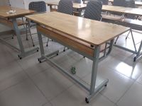 Bàn học sinh đại học